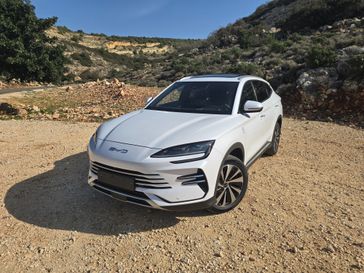 בי ווי די SEAL