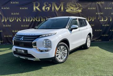 מיצובישי אאוטלנדר