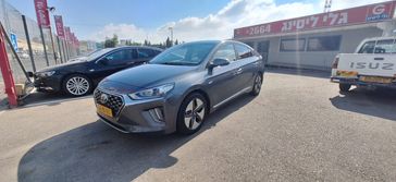 יונדאי איוניק