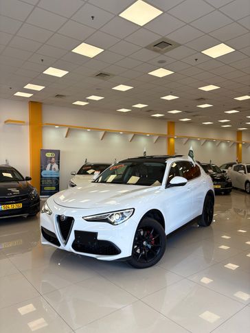 אלפא רומיאו סטלביו