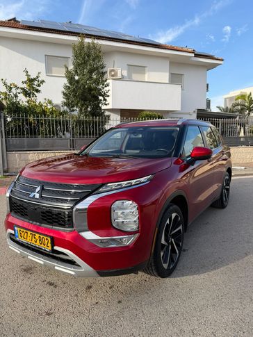 מיצובישי אאוטלנדר