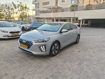 יונדאי איוניק