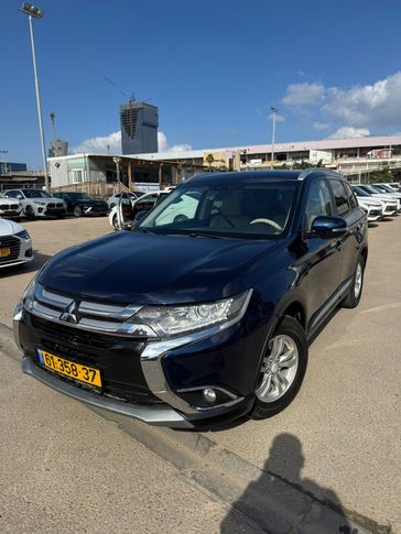 מיצובישי אאוטלנדר