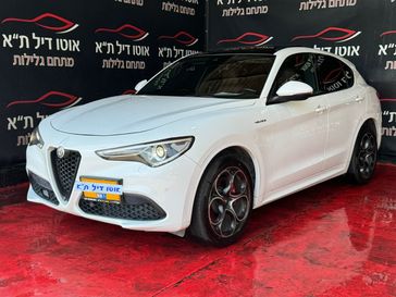 אלפא רומיאו סטלביו