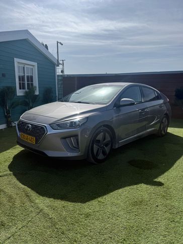 יונדאי איוניק