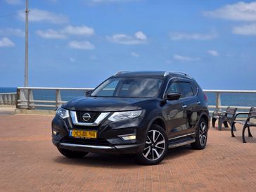 ניסאן X TRAIL