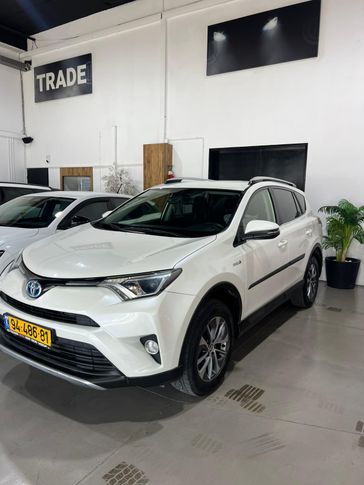 טויוטה RAV4