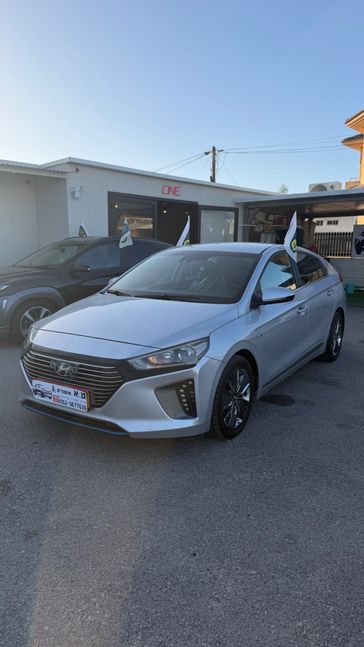 יונדאי איוניק