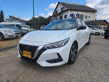 ניסאן סנטרה