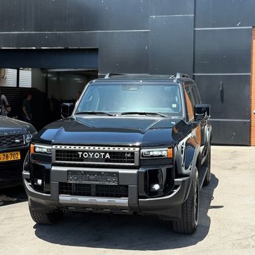 טויוטה לנד קרוזר