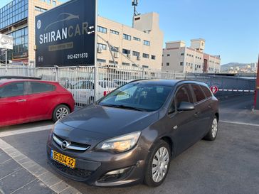 אופל אסטרה