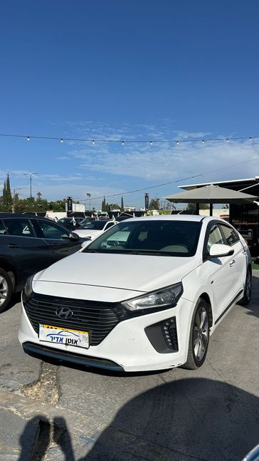 יונדאי איוניק