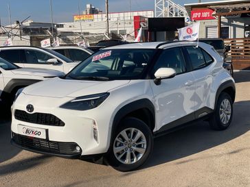 טויוטה יאריס קרוס