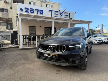 וולבו XC40