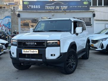 טויוטה לנד קרוזר