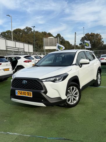 טויוטה קורולה קרוס