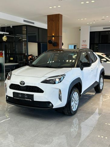 טויוטה יאריס קרוס