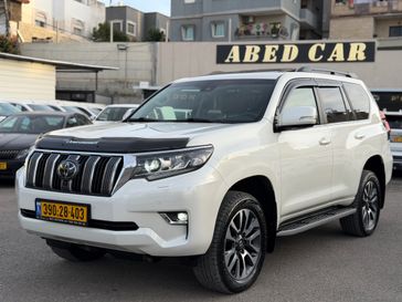 טויוטה לנד קרוזר