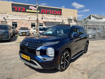 מיצובישי אאוטלנדר