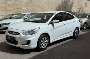 יונדאי I25
