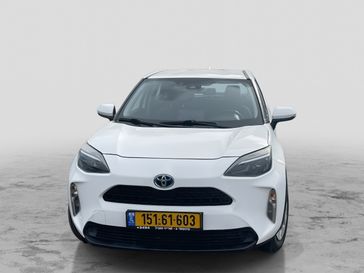 טויוטה יאריס קרוס