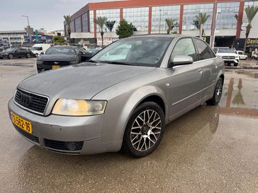 אאודי A4