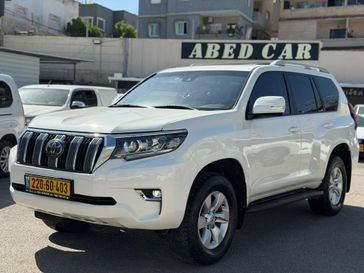 טויוטה לנד קרוזר