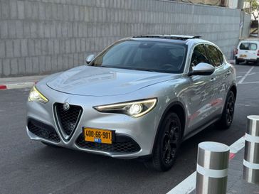 אלפא רומיאו סטלביו