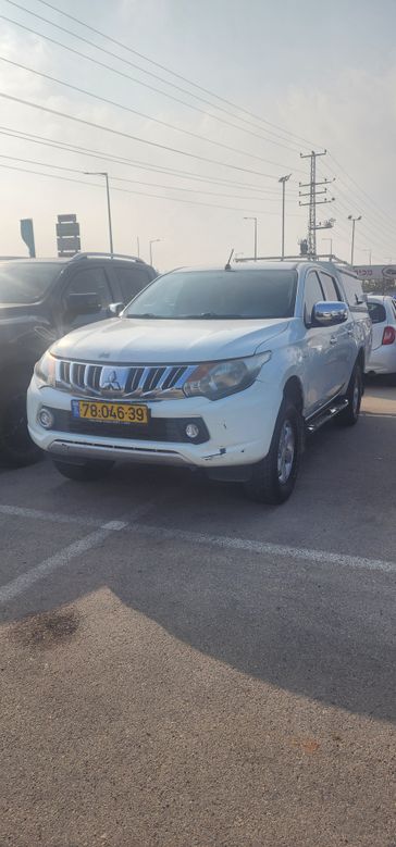 מיצובישי L-200