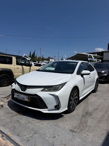 טויוטה קורולה