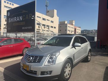 קאדילאק SRX