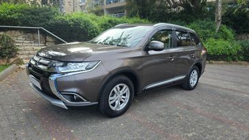 מיצובישי אאוטלנדר