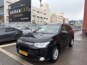 מיצובישי אאוטלנדר