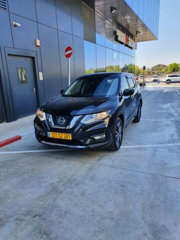 ניסאן X TRAIL