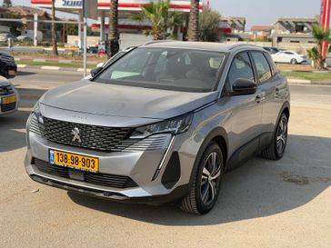 פיג'ו 3008