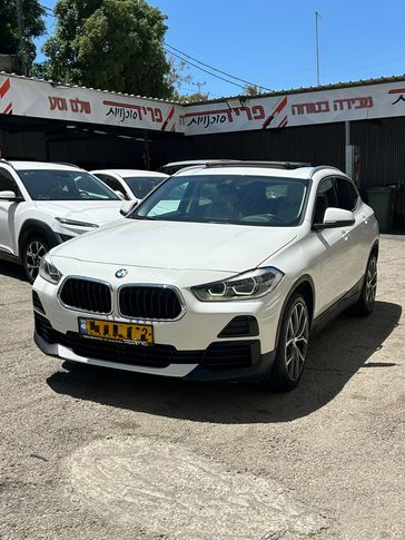 ב מ וו X2