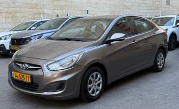 יונדאי I25