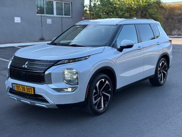 מיצובישי אאוטלנדר