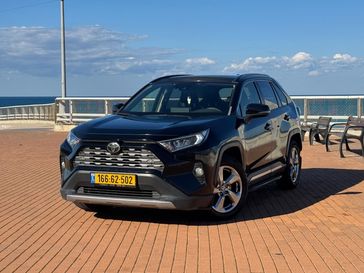 טויוטה RAV4