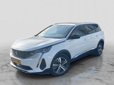 פיג'ו 5008