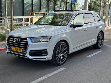 אאודי Q7