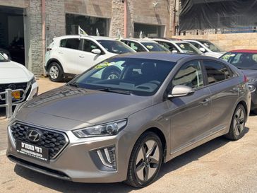 יונדאי איוניק