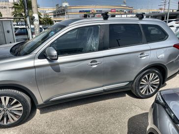 מיצובישי אאוטלנדר