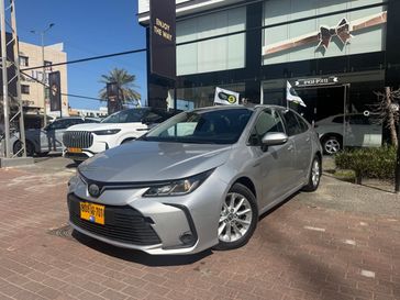 טויוטה קורולה