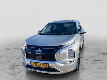 מיצובישי אאוטלנדר