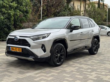 טויוטה RAV4