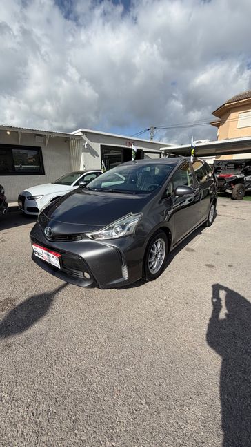 טויוטה פריוס