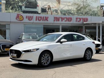 מזדה 3