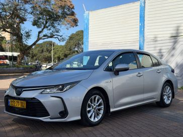 טויוטה קורולה