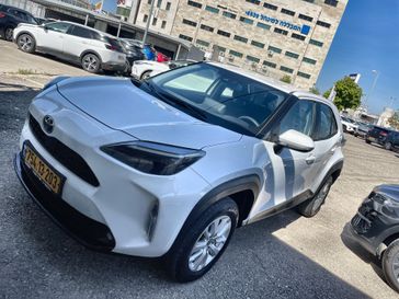 טויוטה יאריס קרוס